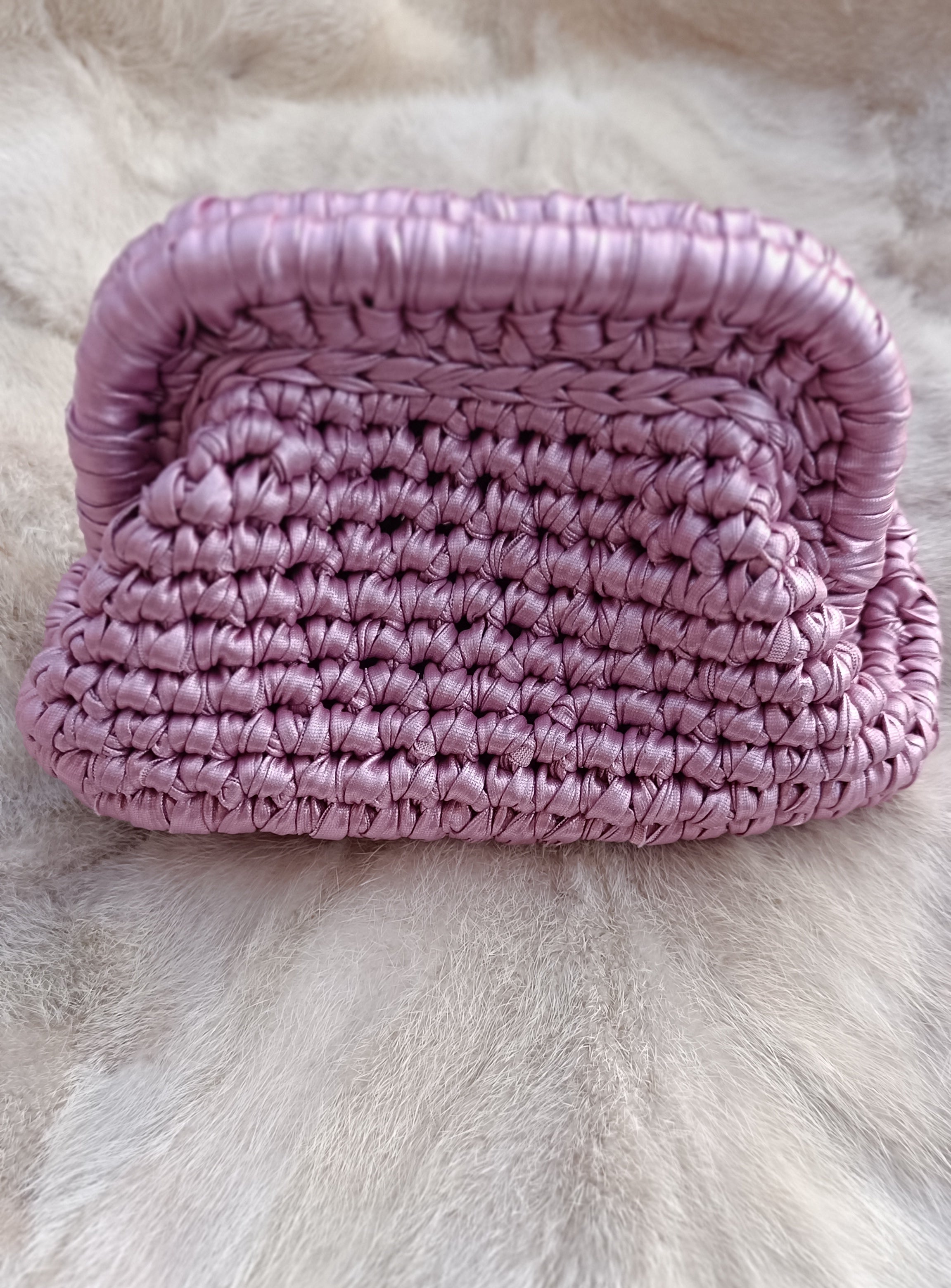 Clutch Carmina dorado